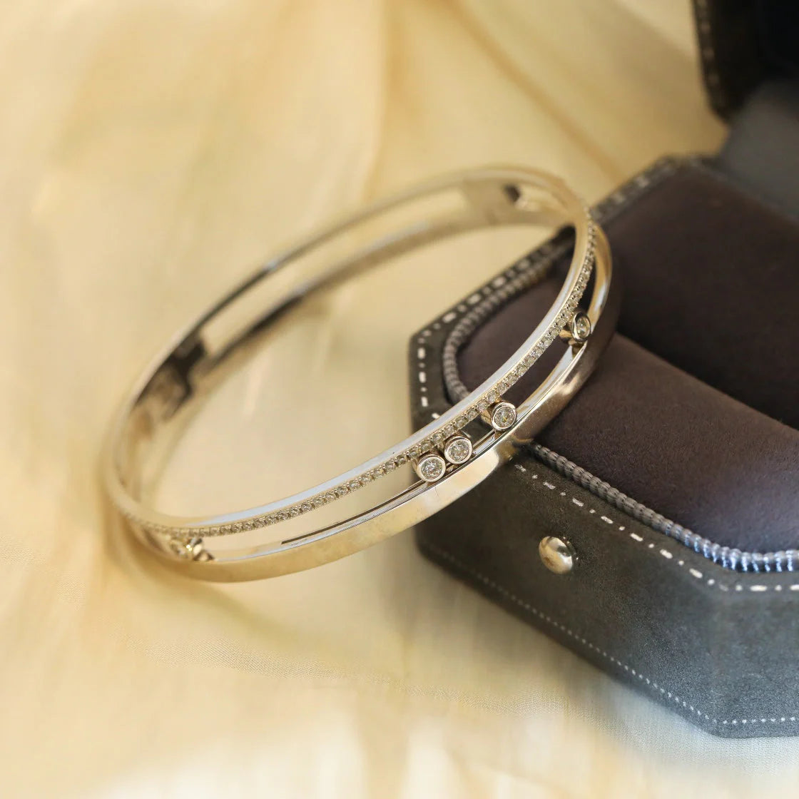 [Auream]Move Romane Diamond Bangle Bracelet