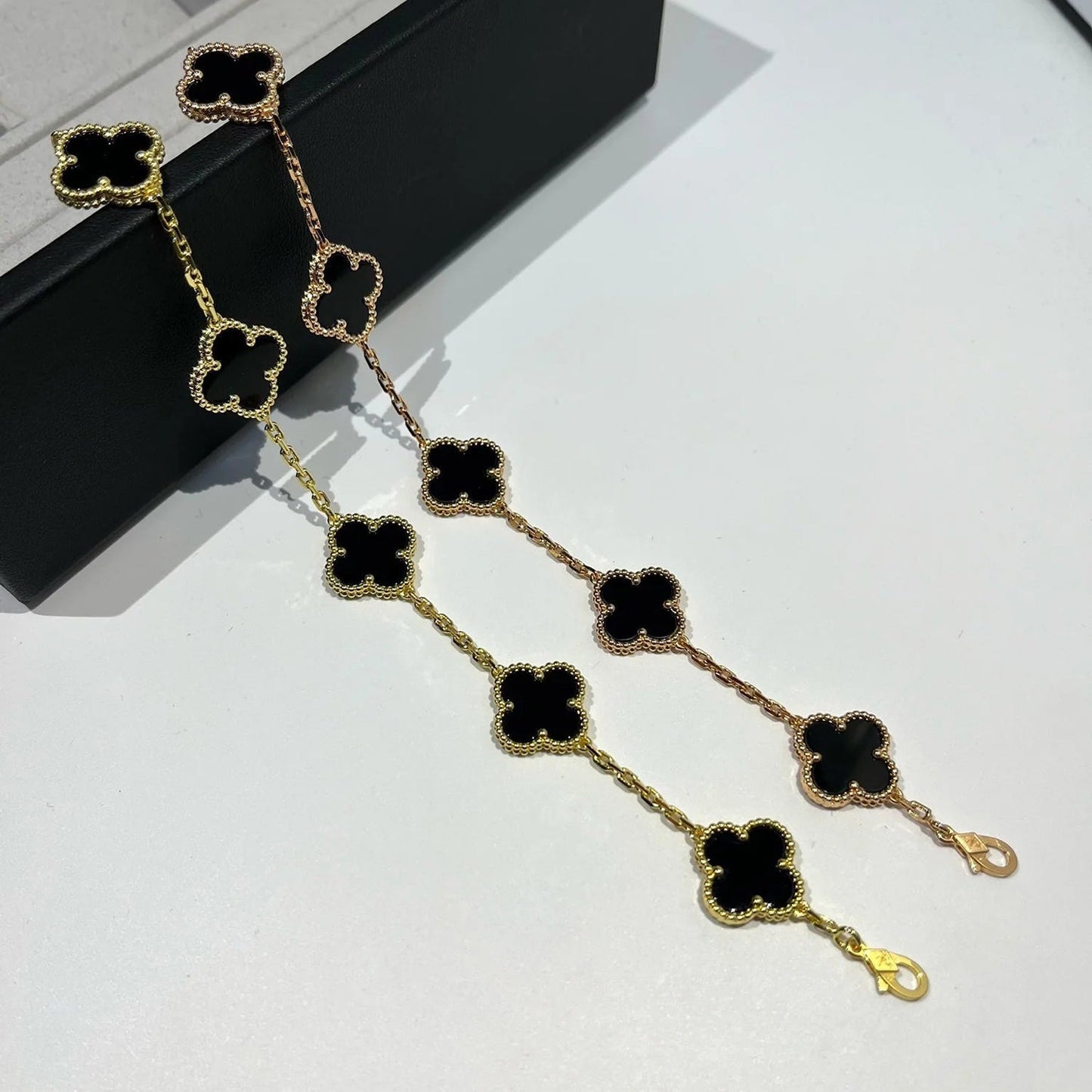 [Auream] CLOVER 5 MOTIF ONYXS BRACELET COLLECTION