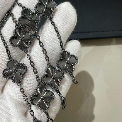 [Auream]CLOVER 5 MOTIF BLACK BRACELET