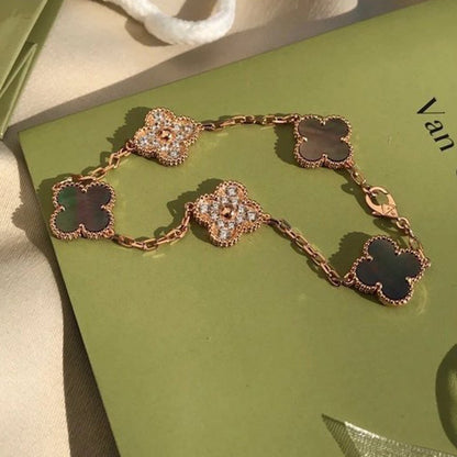 [Auream] CLOVER 5 MOTIF GRAY MOP BRACELET COLLECTION