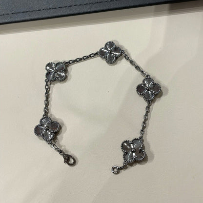 [Auream]CLOVER 5 MOTIF BLACK BRACELET