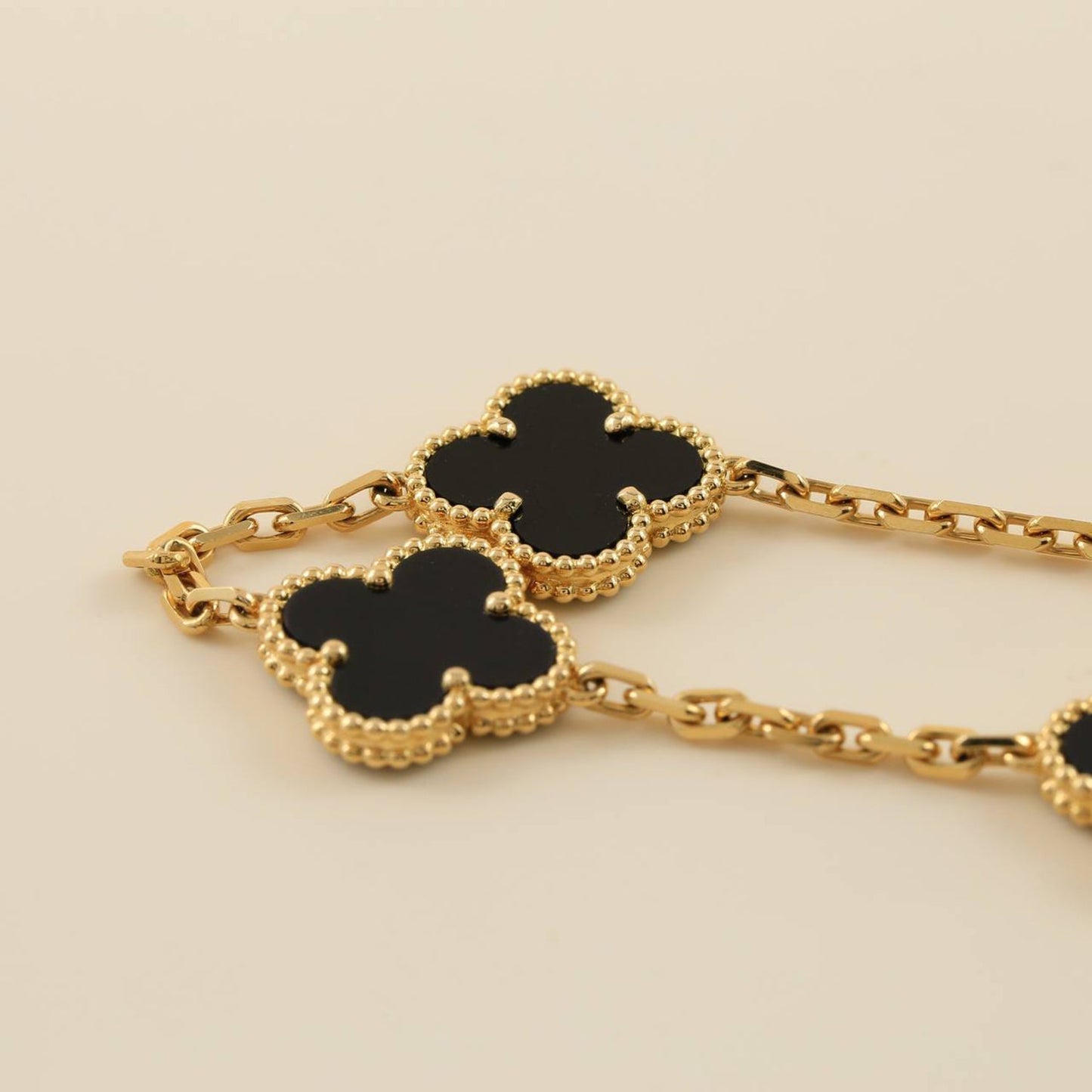 [Auream] CLOVER 5 MOTIF ONYXS BRACELET COLLECTION