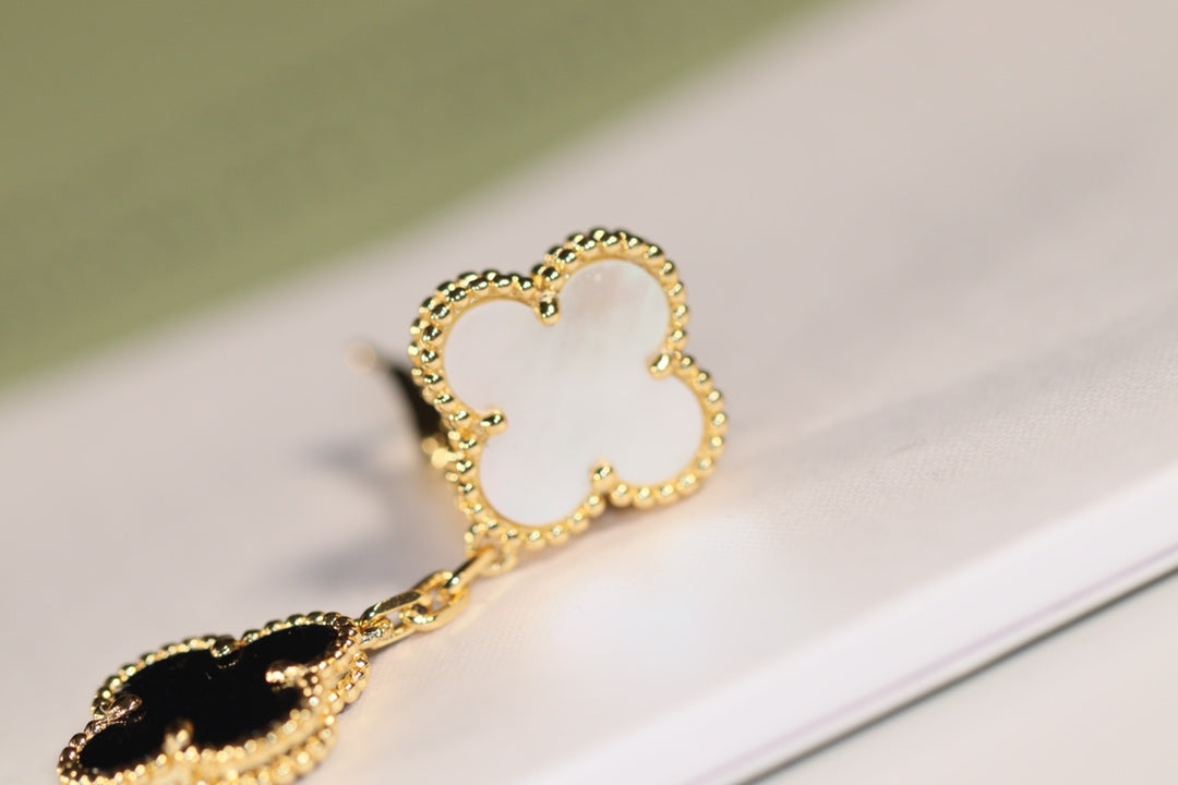 [Auream]CLOVER EARRINGS GOLD ONYX MOP 3 MOTIF