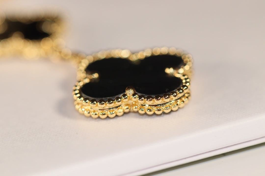[Auream]CLOVER EARRINGS GOLD ONYX MOP 3 MOTIF