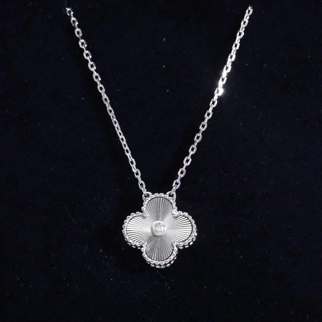 [Auream]CLOVER  15MM DIAMOND LASER NECKLACE SILVER