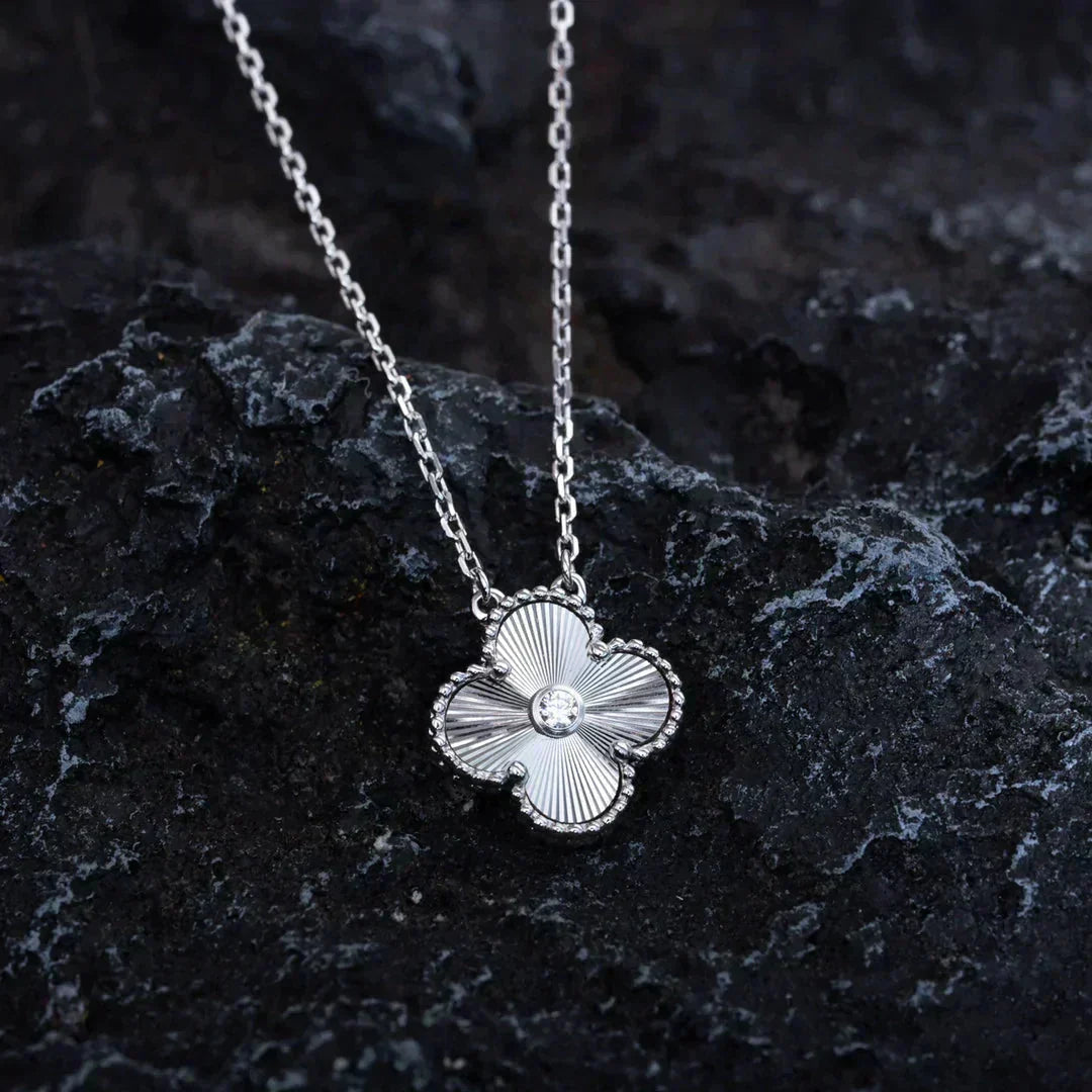 [Auream]CLOVER  15MM DIAMOND LASER NECKLACE SILVER