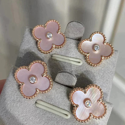 [Auream]CLOVER MEDIUM 1 MOTIFS  PINK MOP DIAMOND EARRINGS
