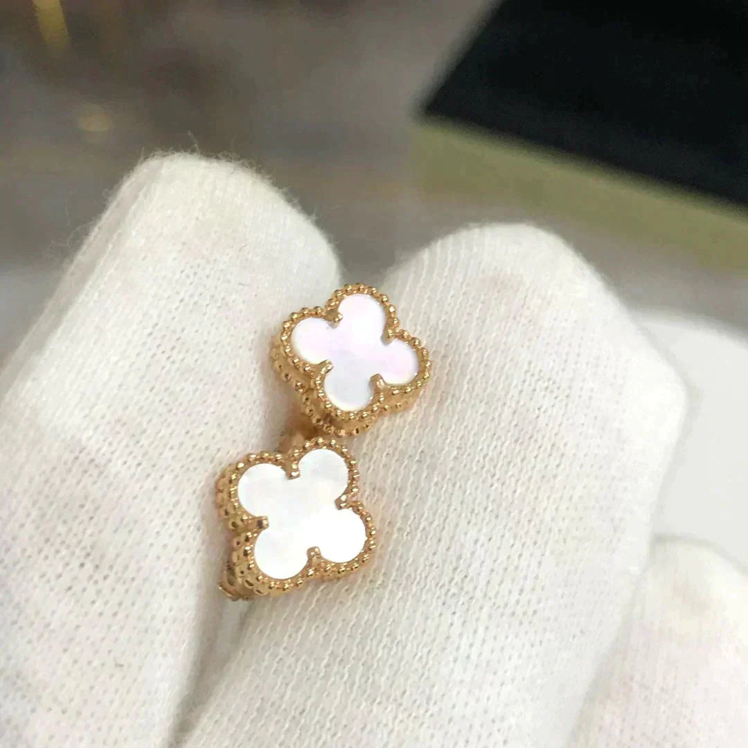 [Auream]CLOVER MINI 9.5MM WHITE MOP EARRINGS