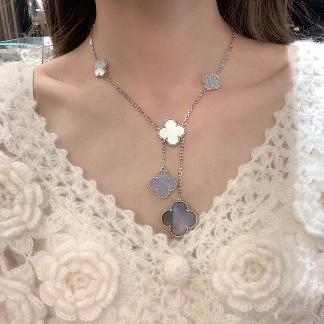[Auream]CLOVER MOP CHALCEDONY NECKLACE SILVER 6 MOTIF