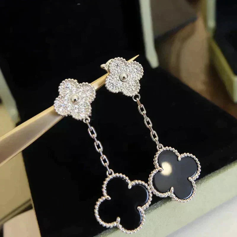 [Auream]CLOVER 2 MOTIFS  DIAMOND ONYX EARRINGS SILVER