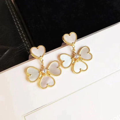 [Auream]CLOVER SWEET WHITE MOP EARRINGS