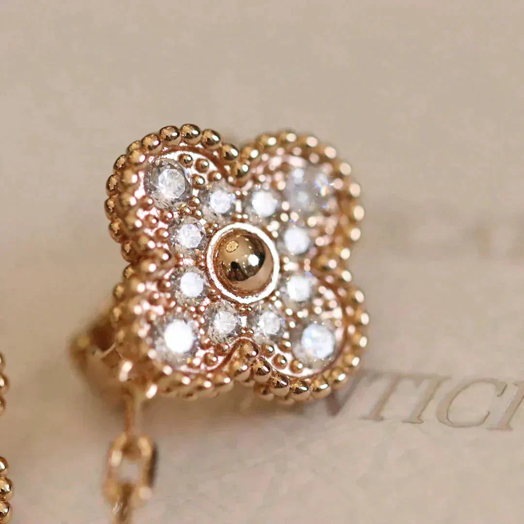 [Auream]CLOVER MEDIUM 1 MOTIFS FUll DIAMOND EARRINGS