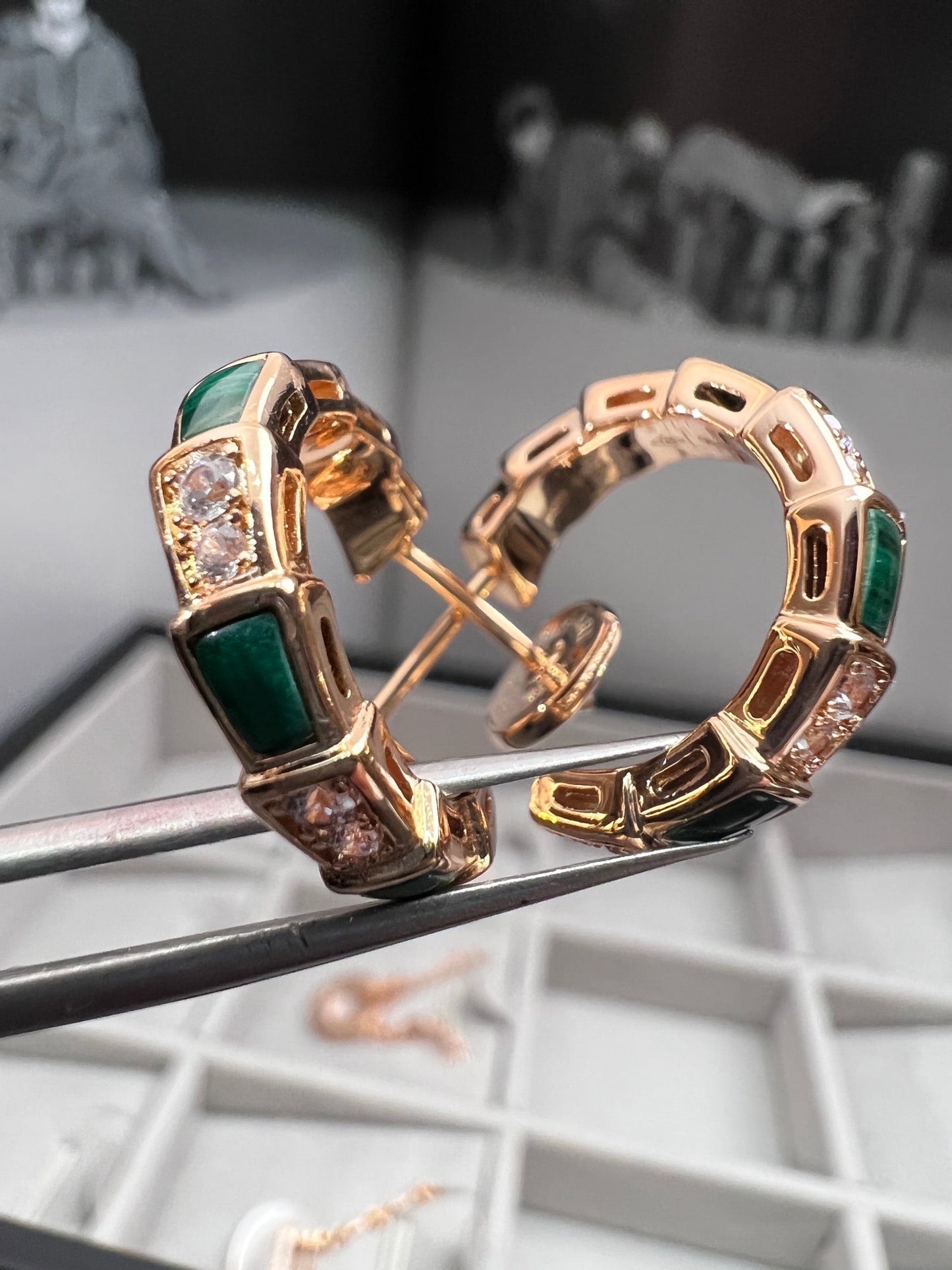 [Auream]SERPENTI MALACHITE PINK GOLD EARRINGS