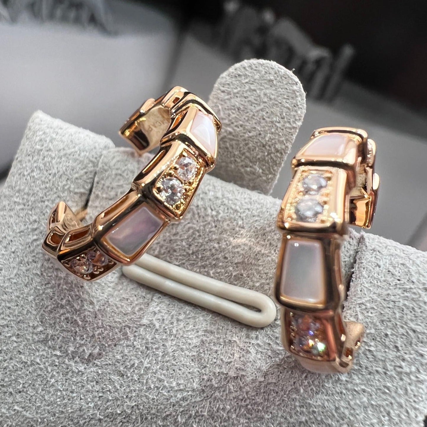 [Auream]SERPENTI MOP PINK GOLD EARRINGS