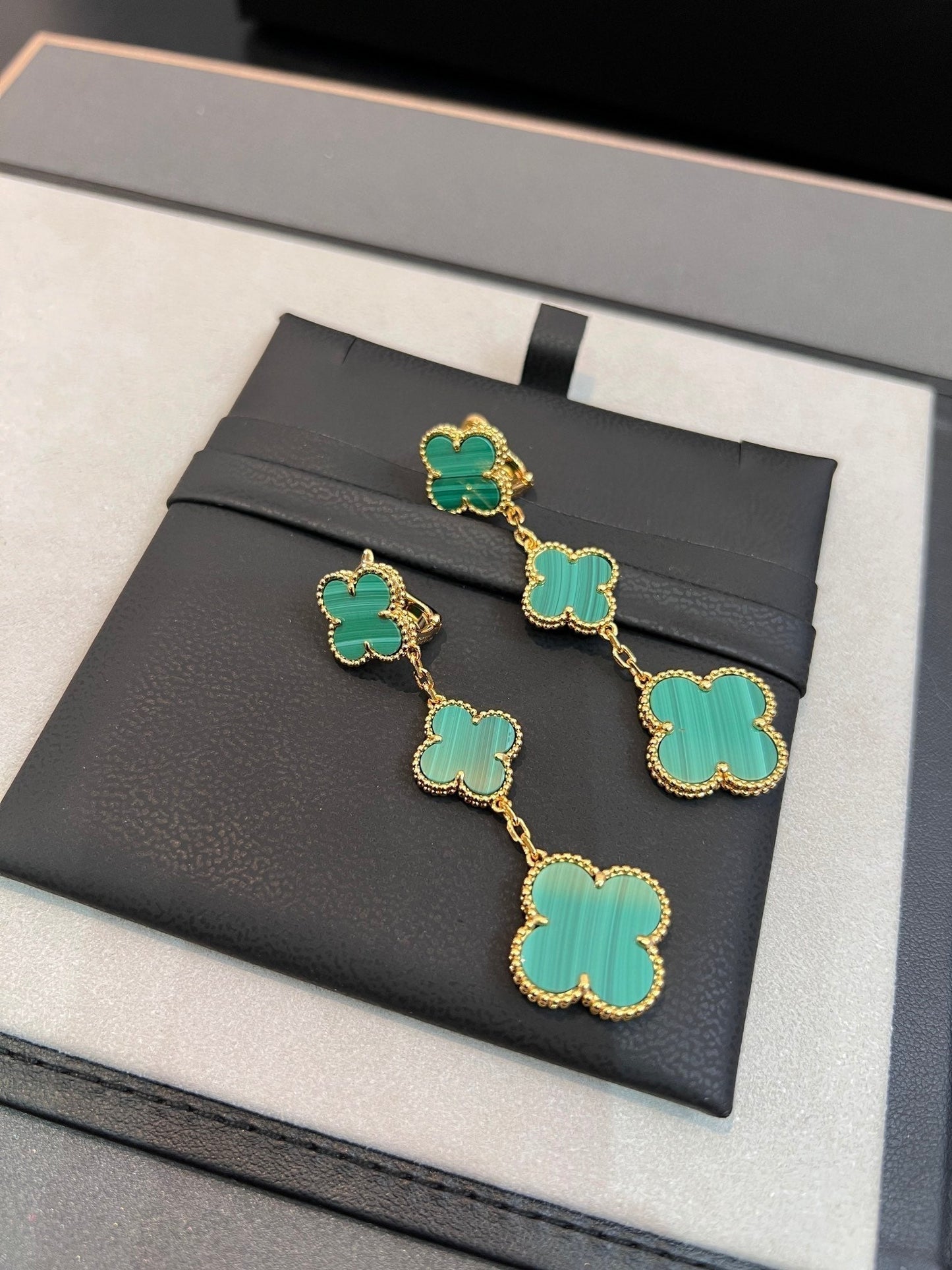 [Auream]CLOVER MALACHITE 3 MOTIFS GOLD