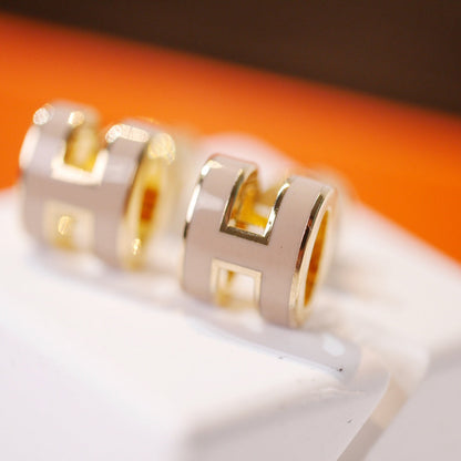 [Auream]MINI POP H GOLD EARRINGS GREY