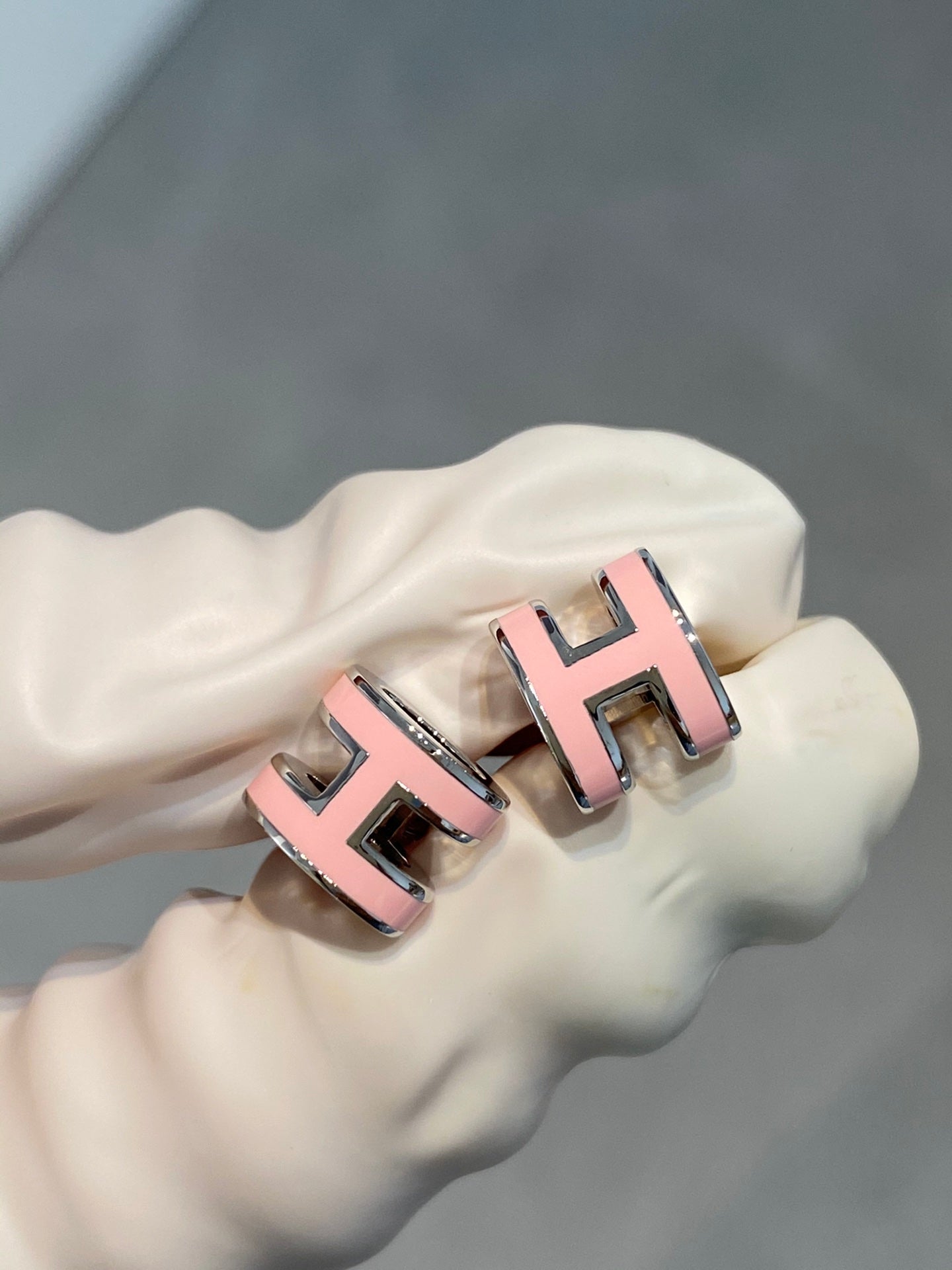 [Auream]MINI POP H SILVER EARRINGS PINK