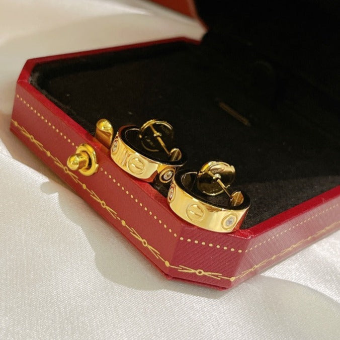 [Auream]LOVE EARRINGS 5.7MM 2 DIAMONDS