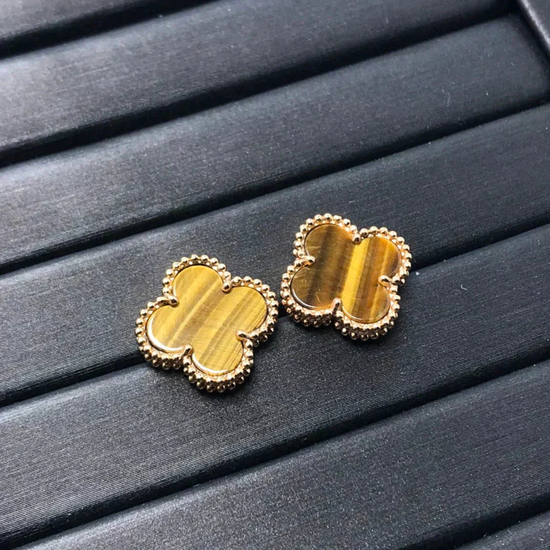 [Auream]CLOVER MEDIUM 1 MOTIFS TIGER EYE EARRINGS