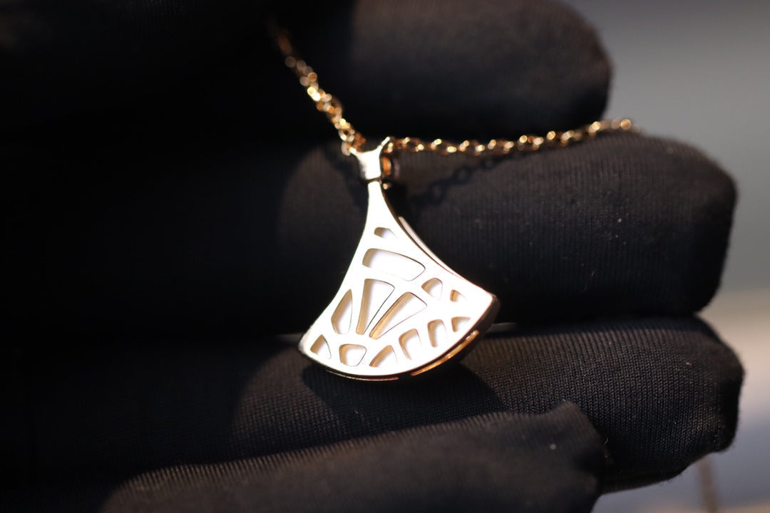 [Auream]DREAM NECKLACE WHITE MOP PINK GOLD 1 DIAMOND