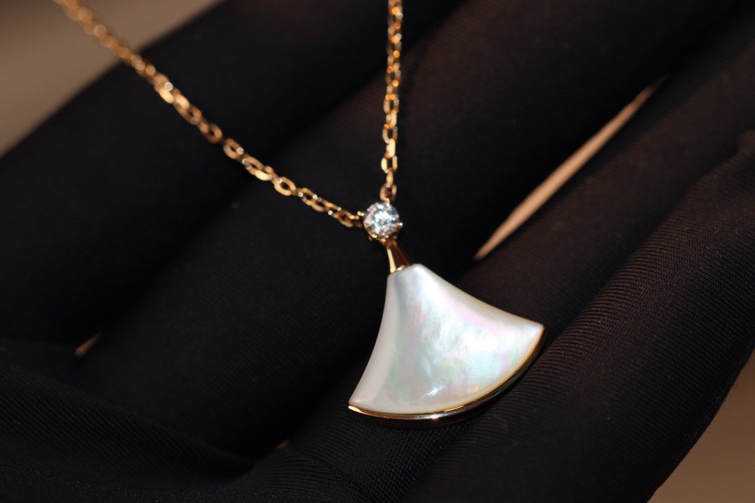 [Auream]DREAM NECKLACE WHITE MOP PINK GOLD 1 DIAMOND