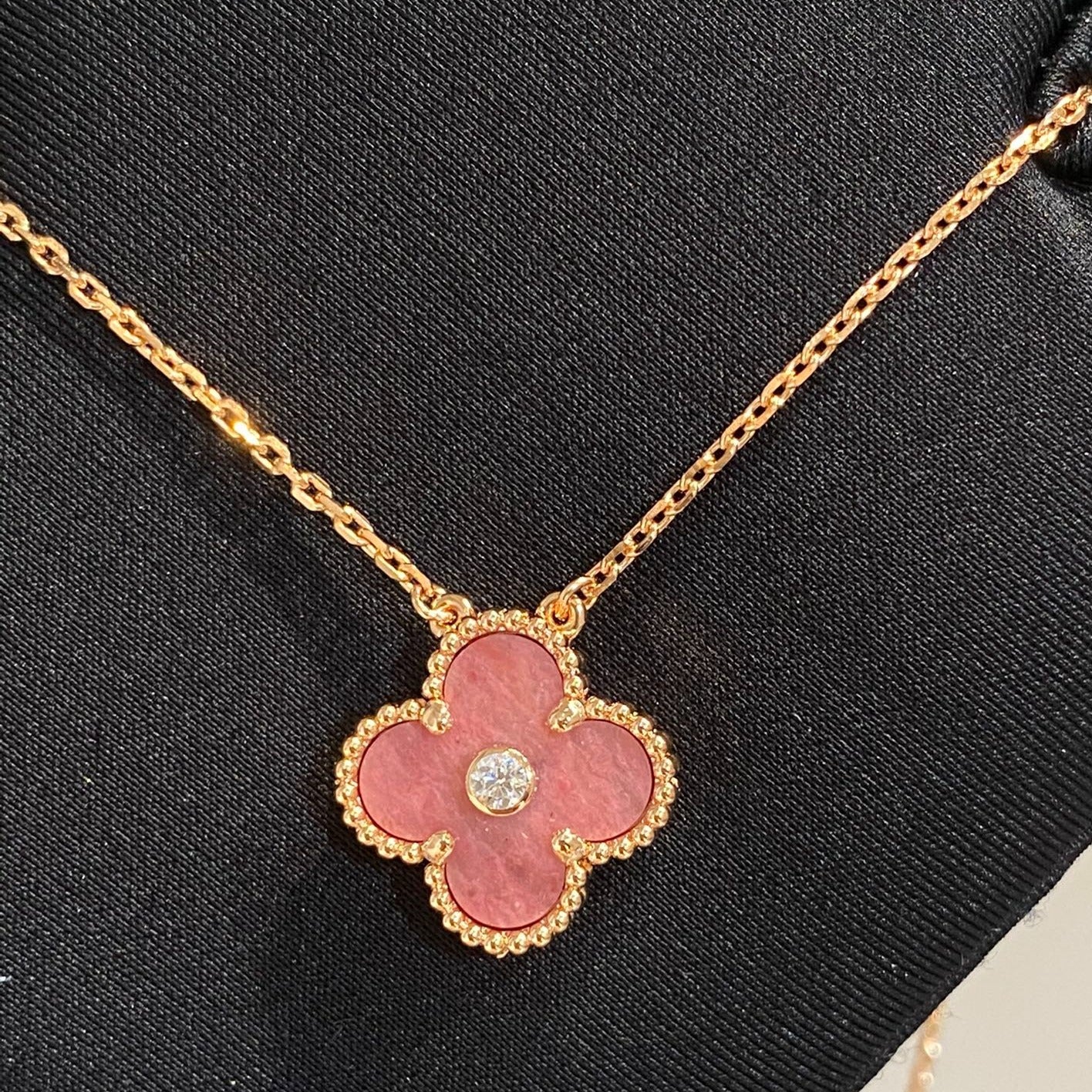[Auream]CLOVER 15MM DIAMOND RHODONITE NECKLACE