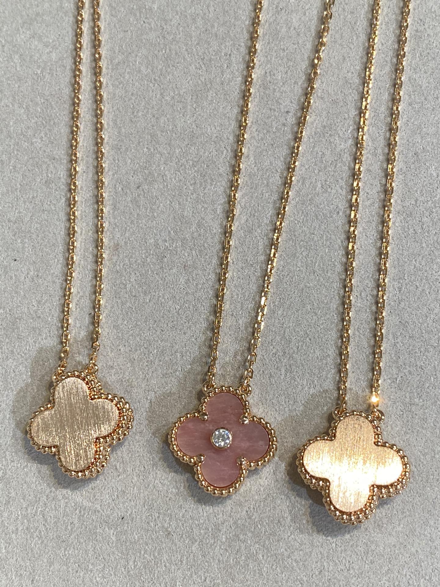 [Auream]CLOVER 15MM DIAMOND RHODONITE NECKLACE