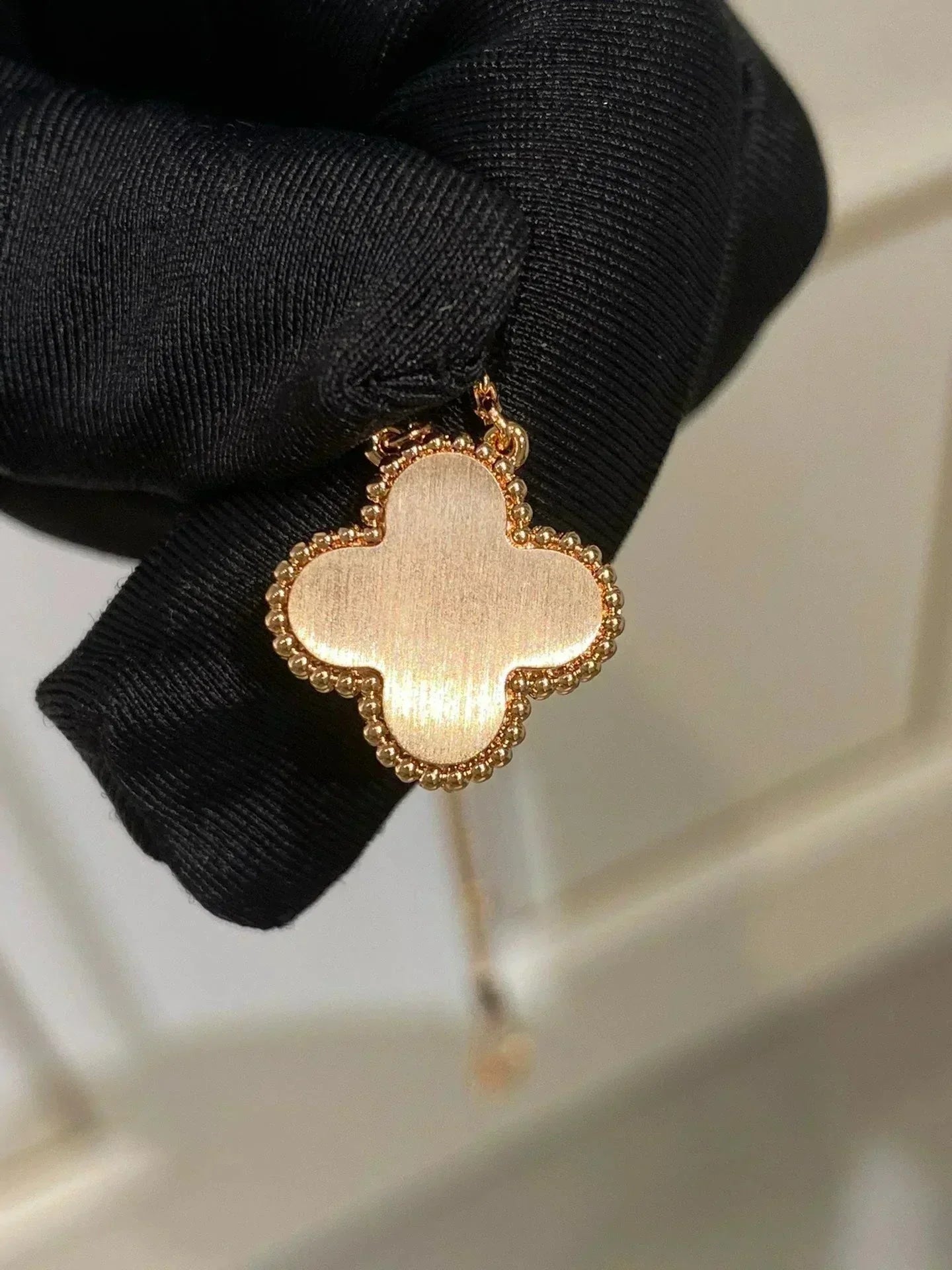 [Auream]CLOVER 15MM DIAMOND RHODONITE NECKLACE