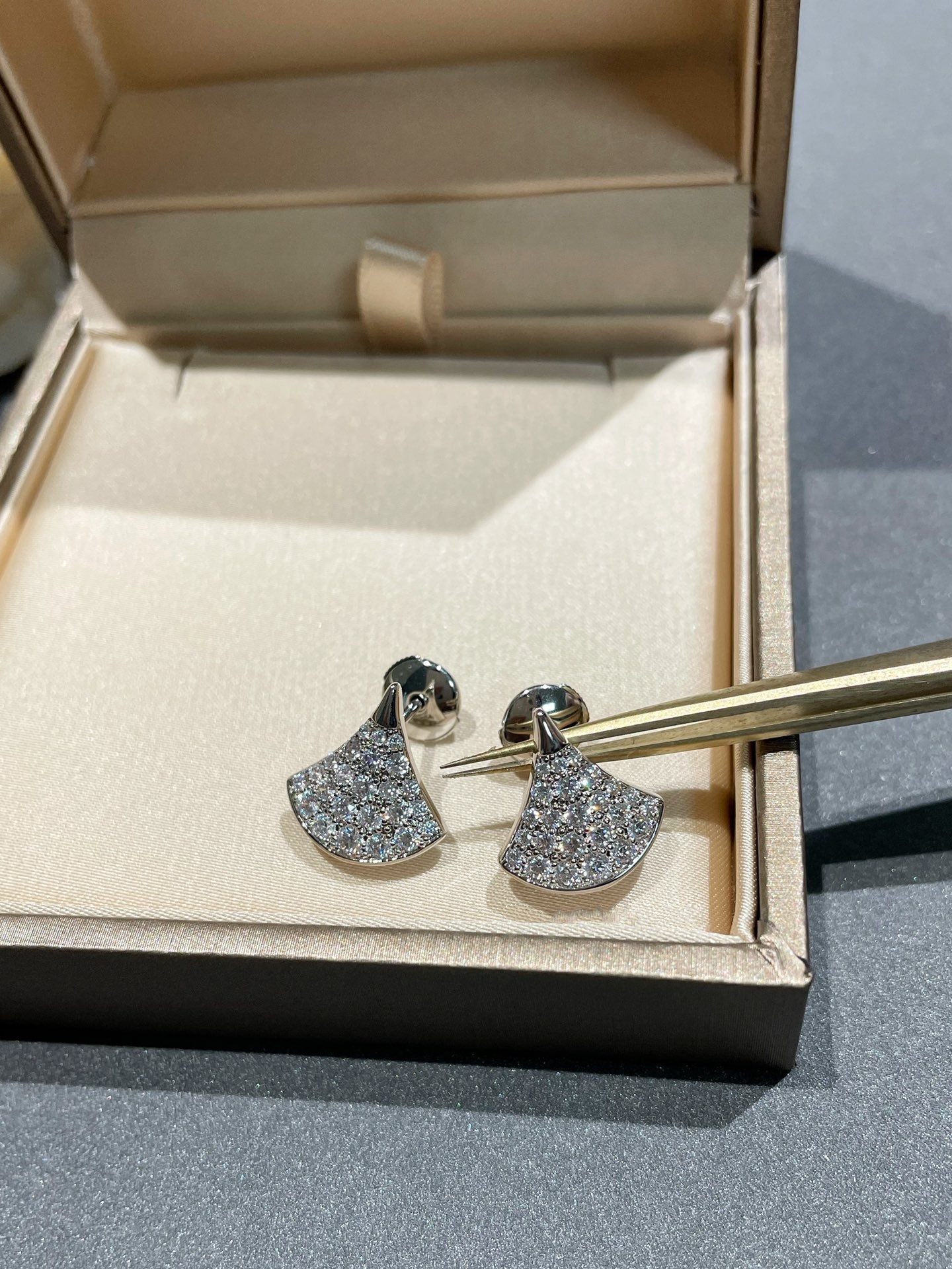 [Auream]DREAM STUD EARRINGS DIAMOND