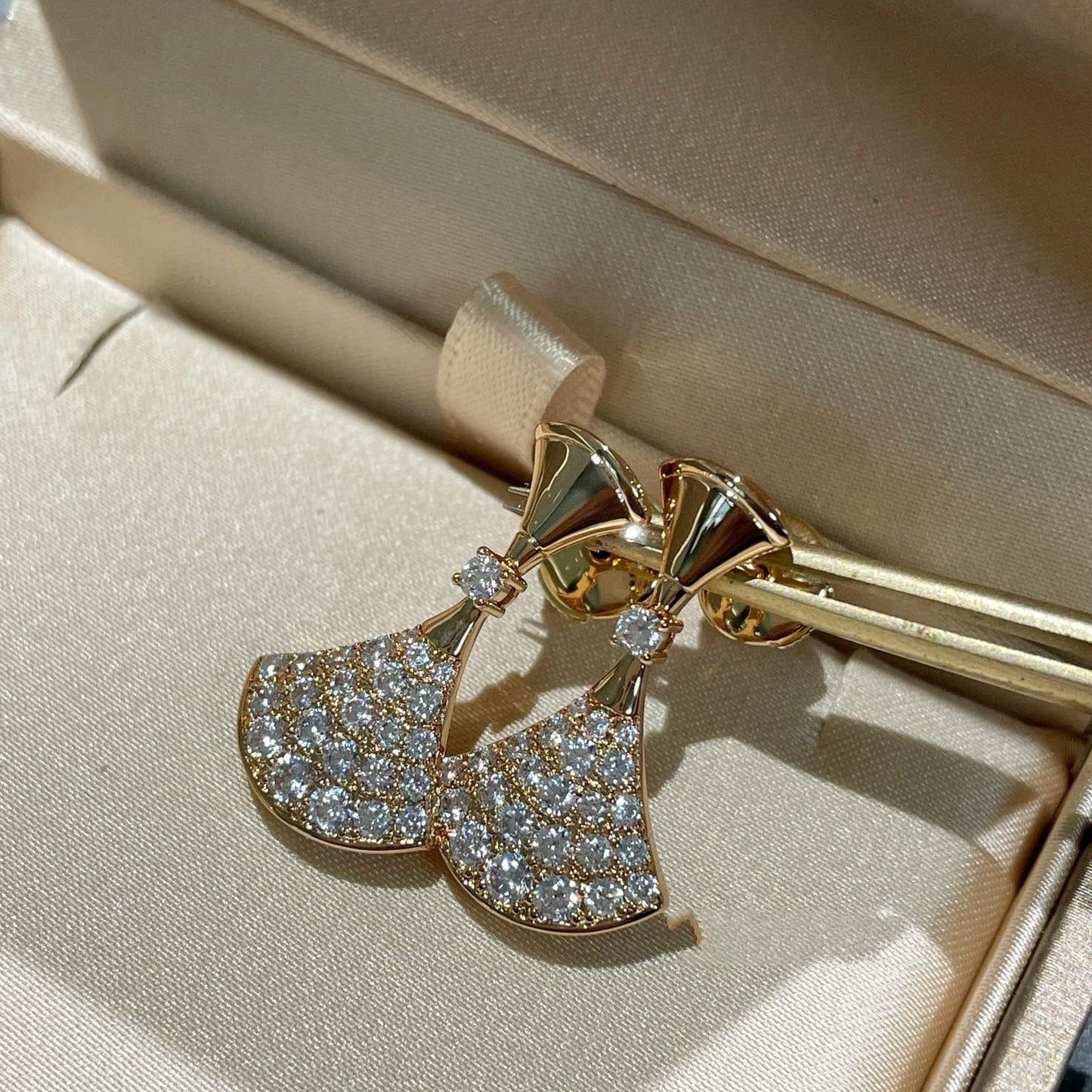 [Auream]DREAM EARRINGS DIAMOND