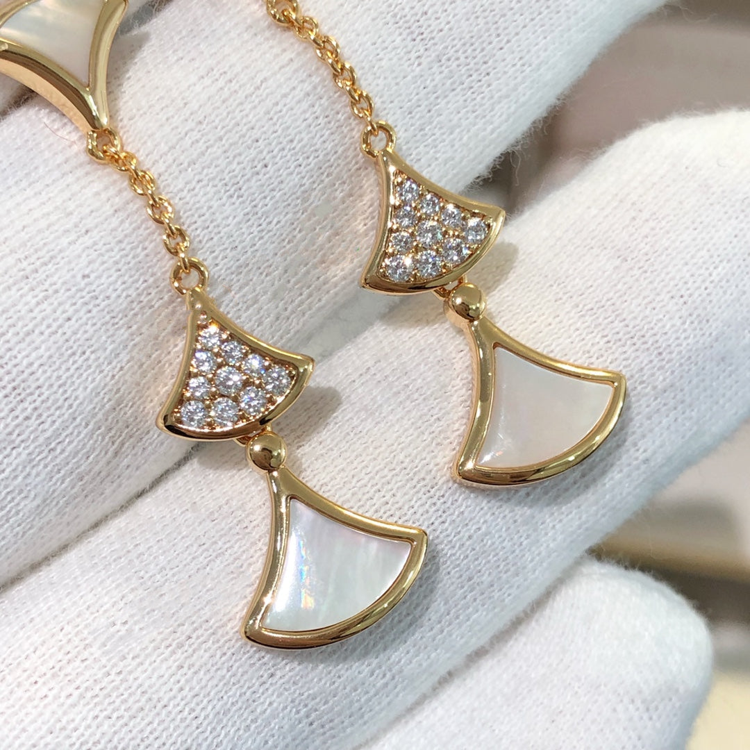 [Auream]DREAM EARRINGS 3 MOTIFS DIAMOND MOP PINK GOLD