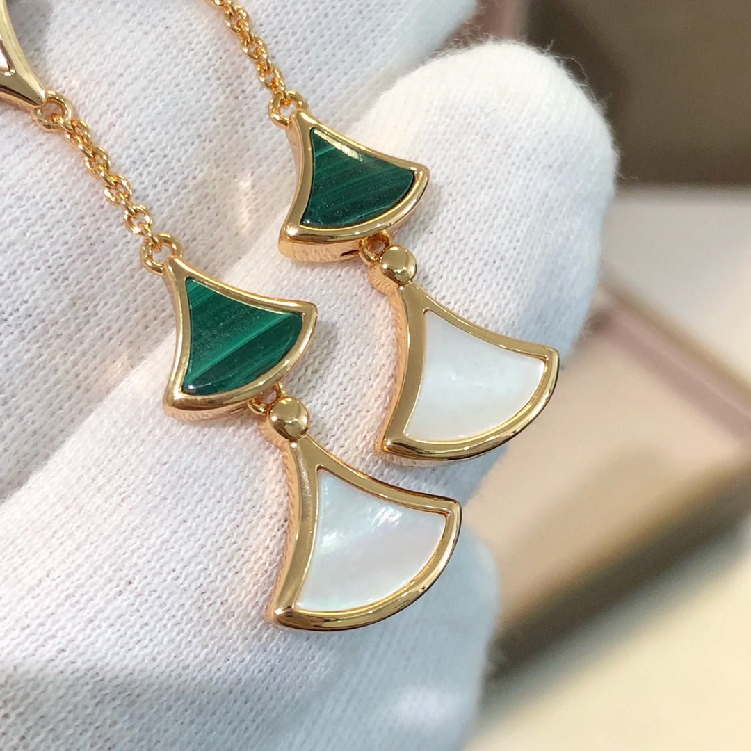 [Auream]DREAM EARRINGS 3 MOTIFS MALACHITE MOP PINK GOLD