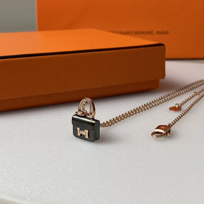 [Auream]CONSTANCE BLACK PEDANT PINK GOLD NECKLACE