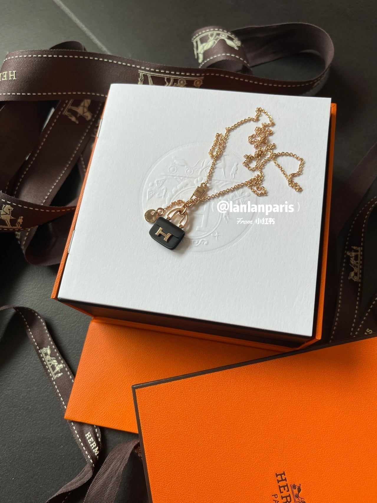 [Auream]CONSTANCE BLACK PEDANT PINK GOLD NECKLACE
