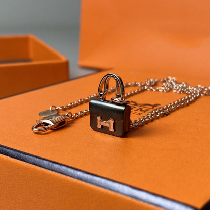[Auream]CONSTANCE BLACK PEDANT PINK GOLD NECKLACE