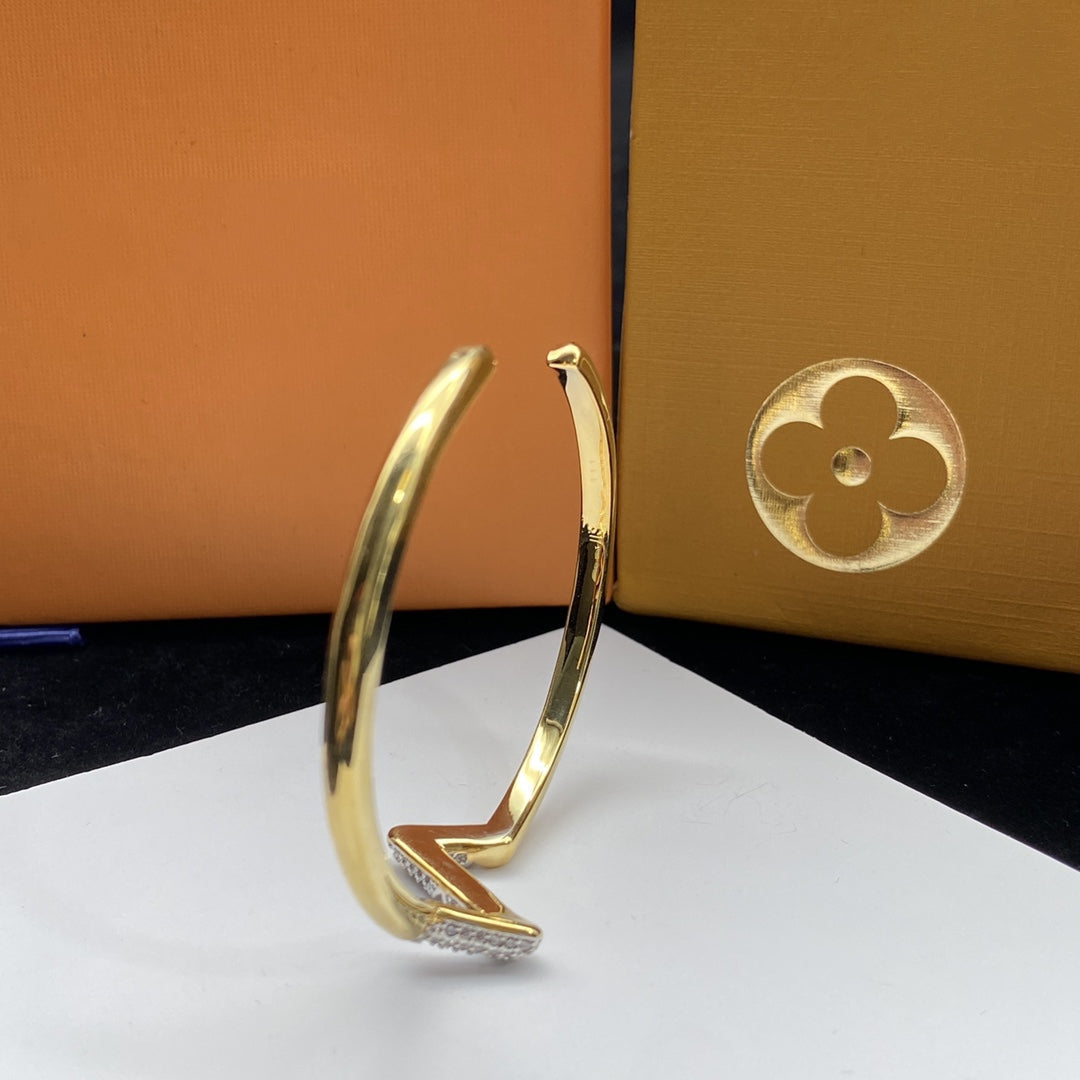 [Auream]VOLTE UPSITE DOWN DIAMOND GOLD OPEN BRACELET
