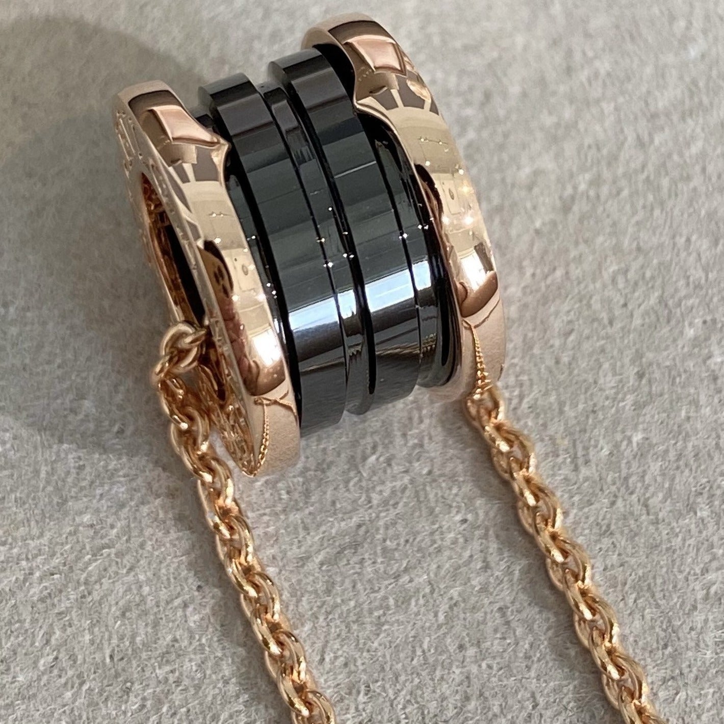 [Auream]ZERO 1 BLACK CERAMIC PINK GOLD NECKLACE