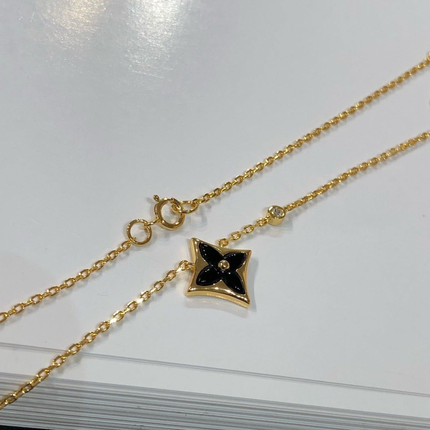 [Auream]STAR BLACK MOP NECKLACE