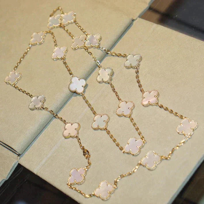 [Auream]CLOVER 20 MOTIFS WHITE MOP NECKLACE