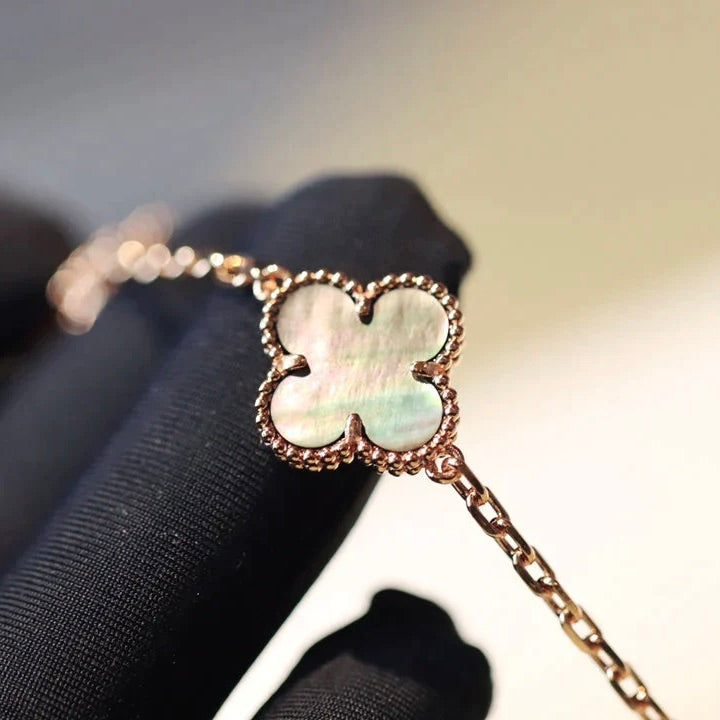 [Auream]CLOVER 20 MOTIFS DARK MOP DIAMOND  NECKLACE