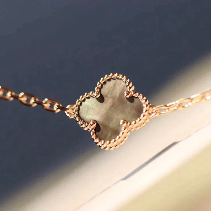 [Auream]CLOVER 20 MOTIFS LASER DIAMOND NECKLACE