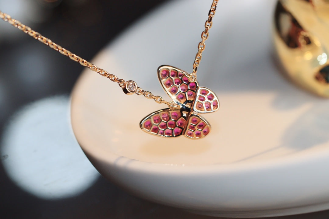 [Auream]BUTTERFLY RED DIAMOND ROSE GOLD NECKLACE