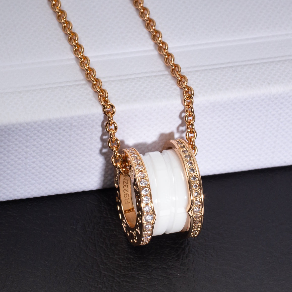 [Auream]ZERO 1 WHITE CERAMIC PINK GOLD DIAMOND NECKLACE