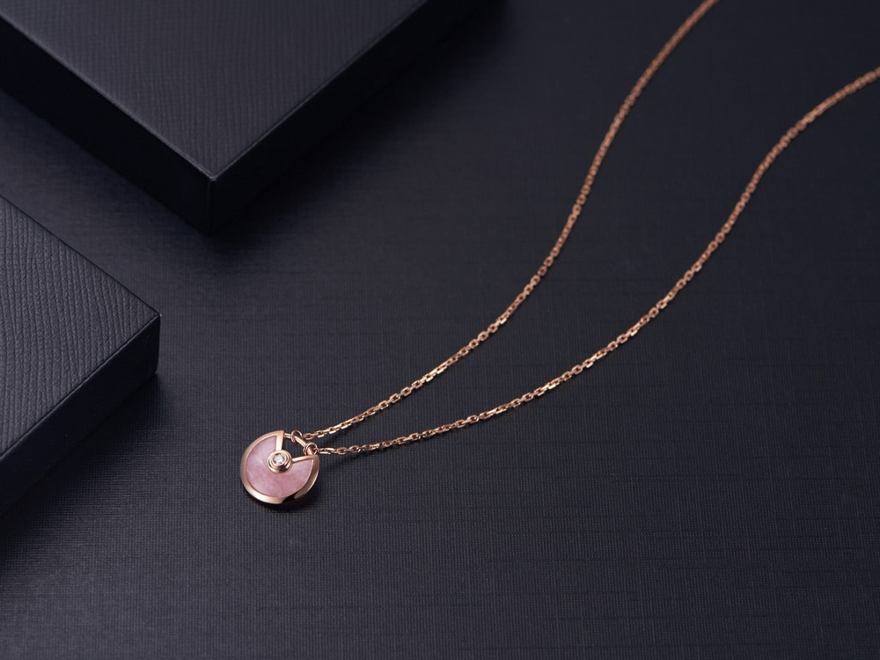 [Auream]AMULETTE ROSE GOLD PINK MOP NECKLACE