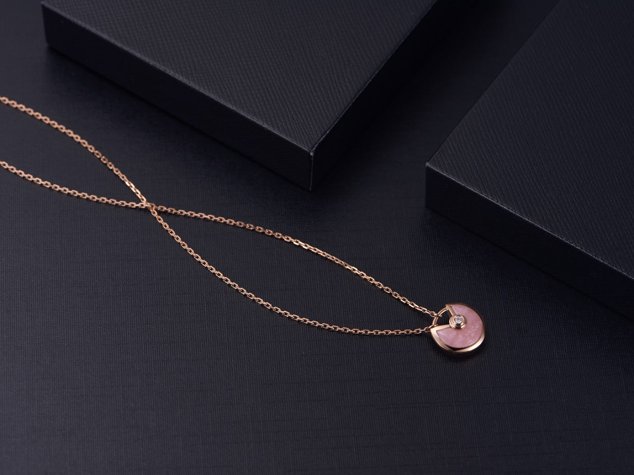 [Auream]AMULETTE ROSE GOLD PINK MOP NECKLACE