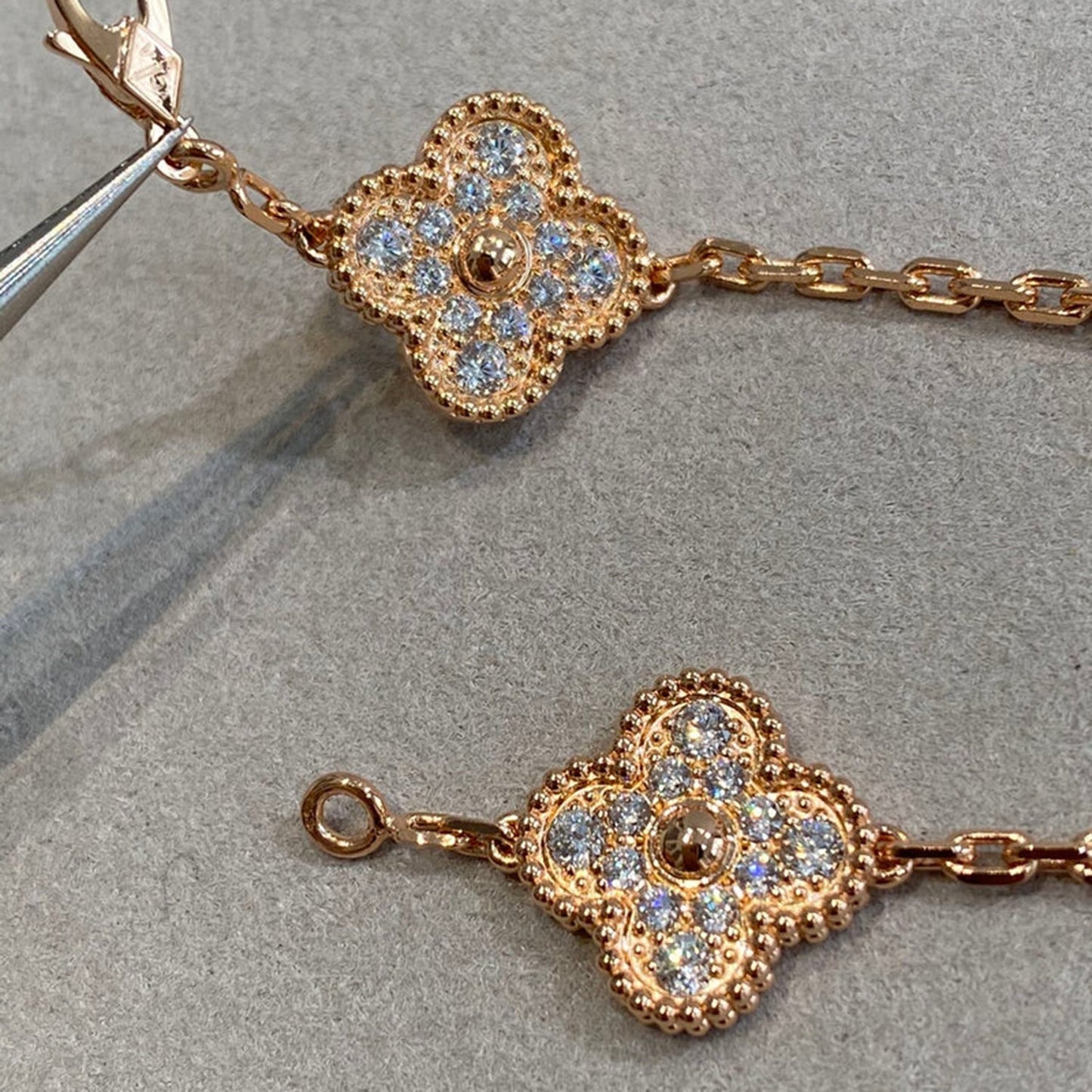 [Auream] CLOVER 5 MOTIF FULL DIAMOND BRACELET COLLECTION