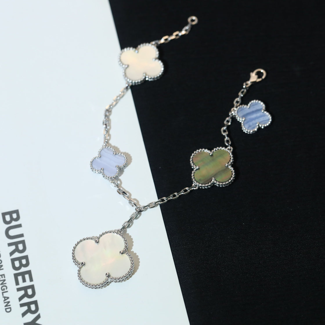 [Auream]CLOVER BRACELET 5 MOTIFS MOP CHALCEDONY SILVER