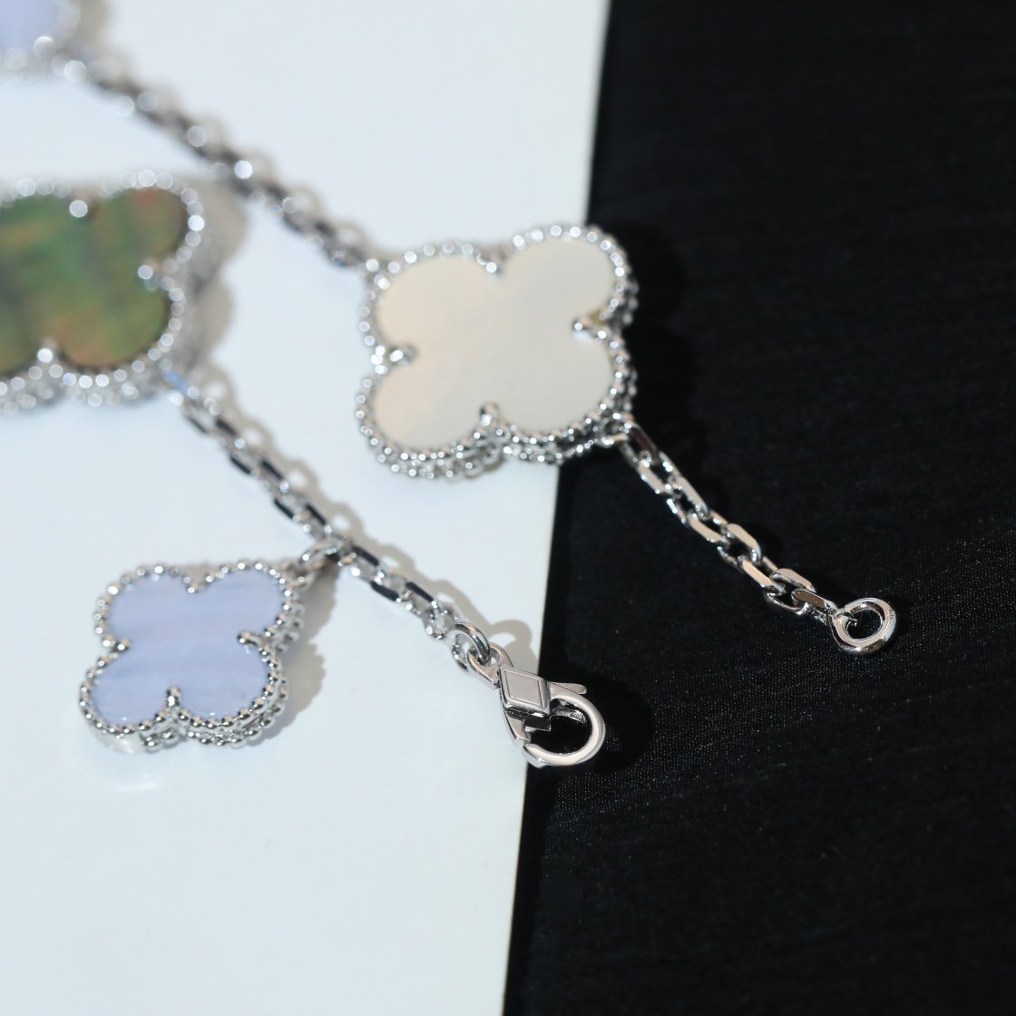 [Auream]CLOVER BRACELET 5 MOTIFS MOP CHALCEDONY SILVER