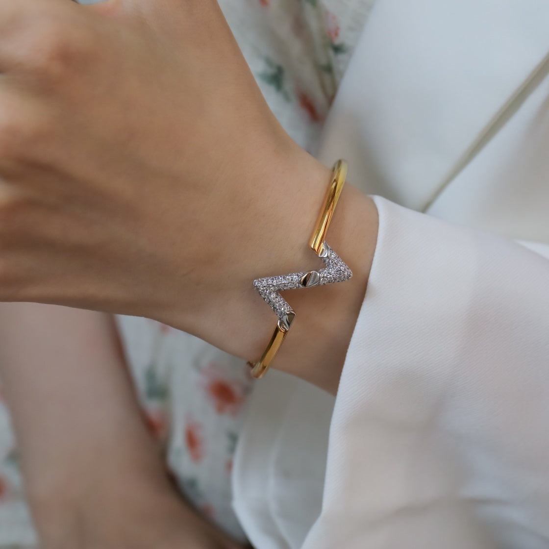 [Auream]VOLTE UPSITE DOWN GOLD DIAMOND BRACELET