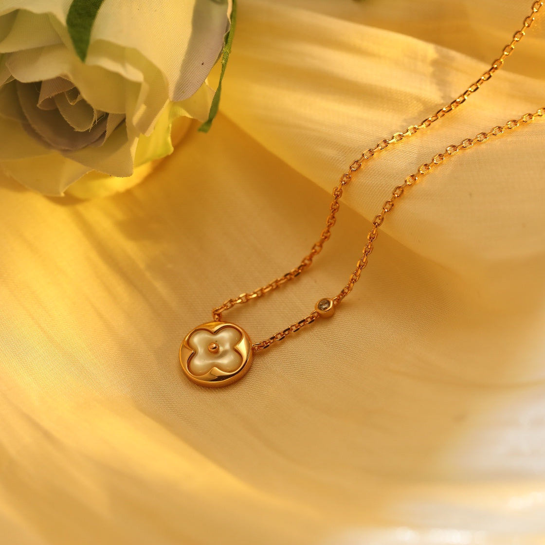 [Auream]SUN PEDANT PINK GOLD 1 DIAMOND NECKLACE